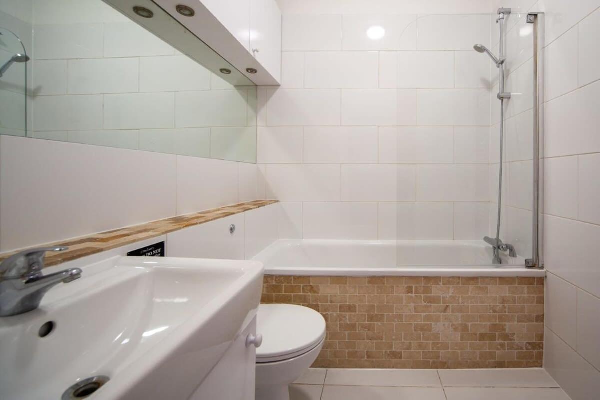 Lovely 2 Bedroom Apartment In Tooting London Eksteriør bilde