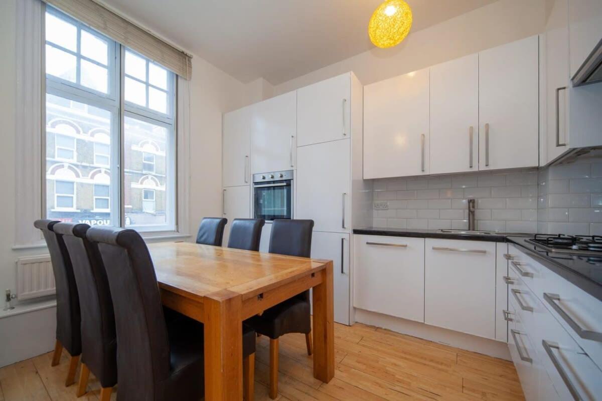 Lovely 2 Bedroom Apartment In Tooting London Eksteriør bilde